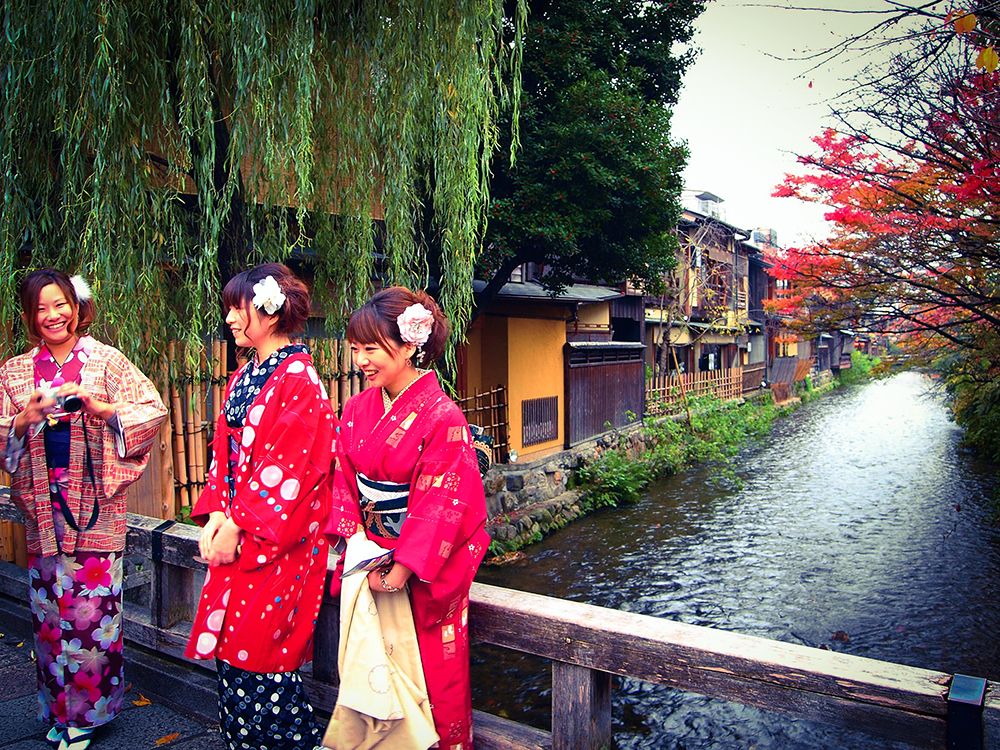 Alles over Kyoto Gion Shirakawa Street Japan 2024
